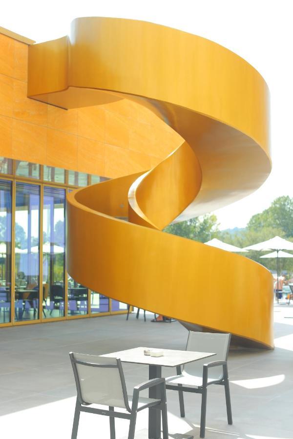 Mk Hotel Tirana Rinas Exterior foto Spiral staircase