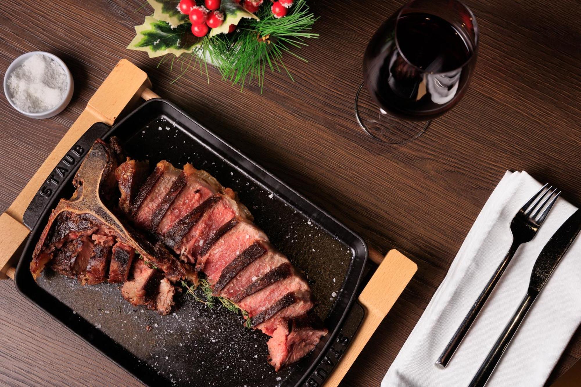 Mk Hotel Tirana Rinas Exterior foto A steak